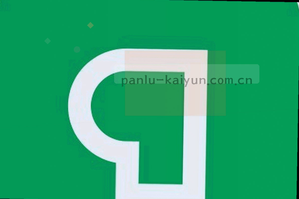 多种设备屏幕叠放抽象图，体现移动端与电脑端同步